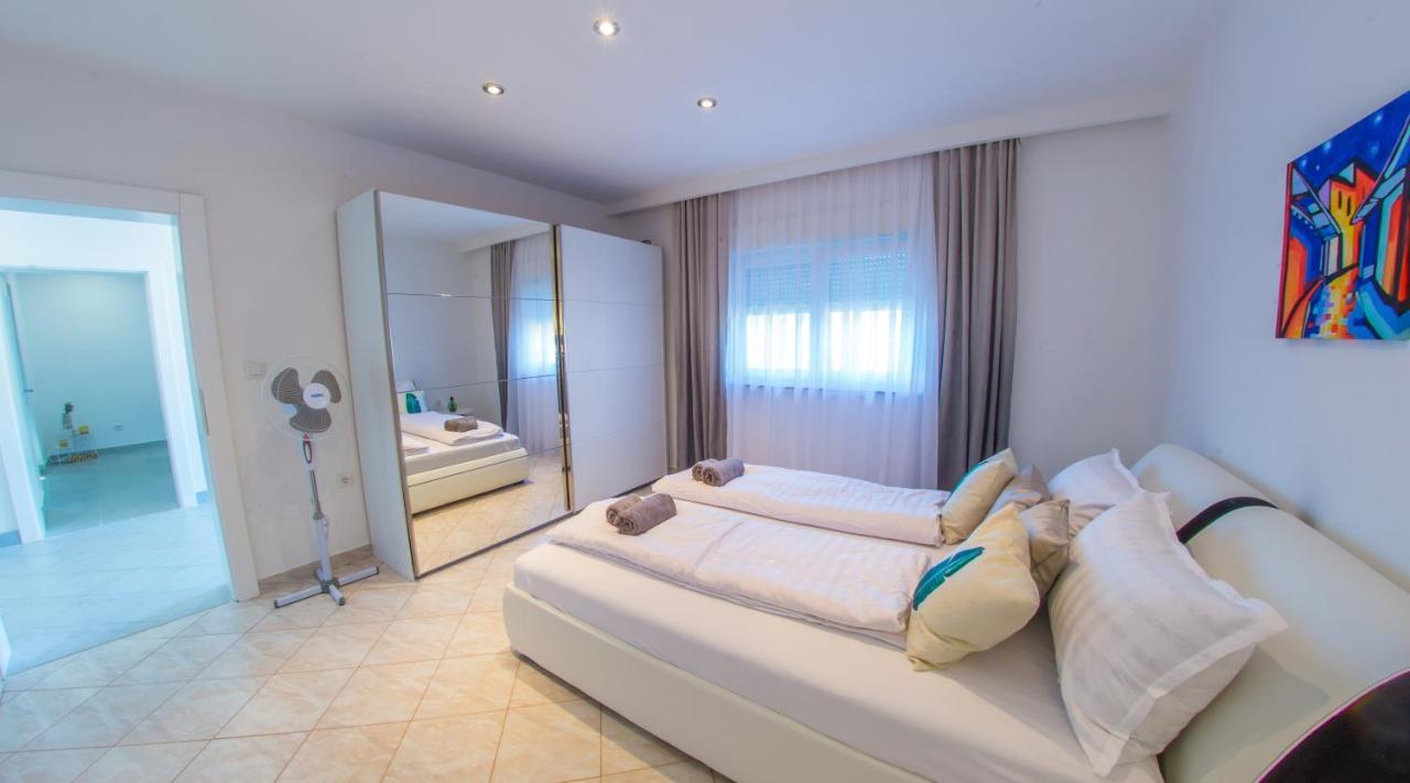 Villa Carpe Diem - With Private Pool Mostar Exterior photo